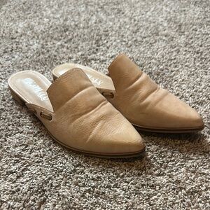 Mi.iM Cream Suede Mules